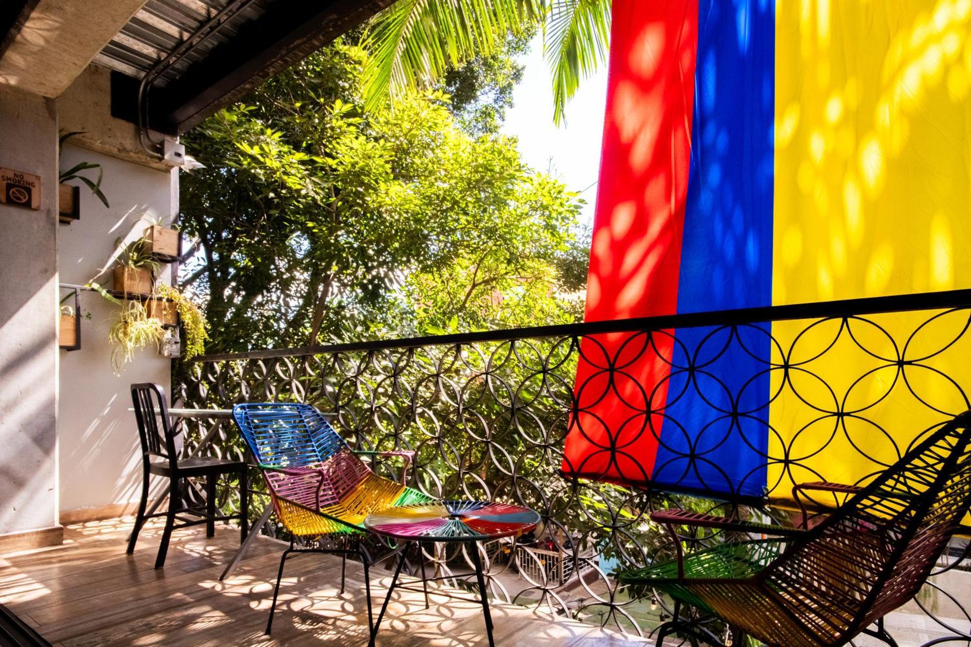 Los Patios Hostel Medellín Exterior foto