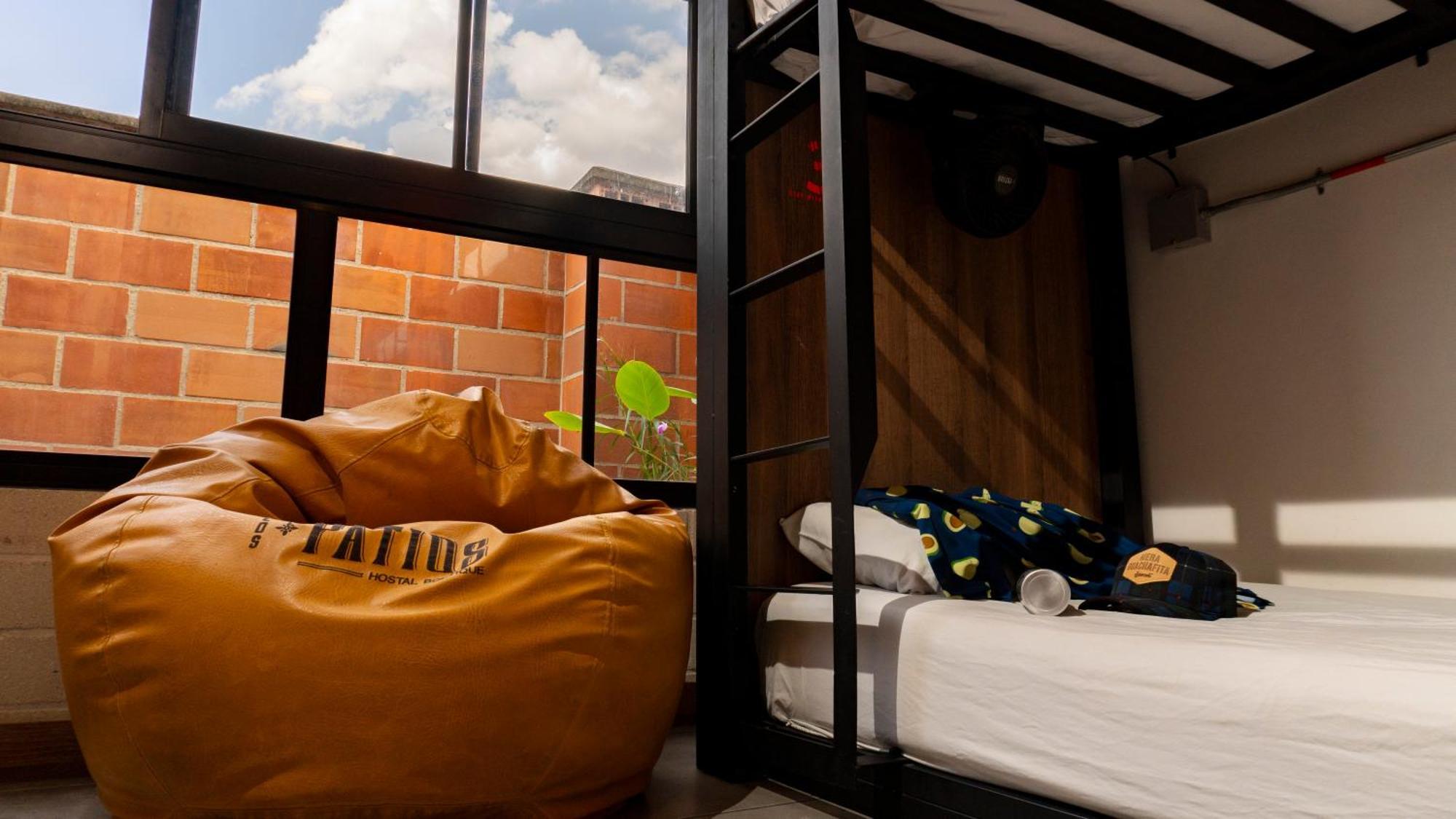 Los Patios Hostel Medellín Exterior foto